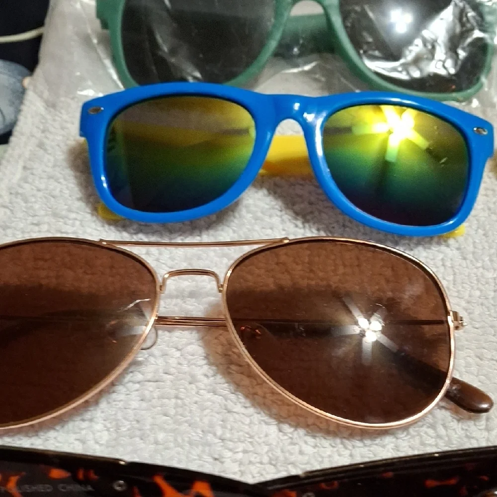 Trendy Women's Sunglasses Set 10 Pair (SG008)